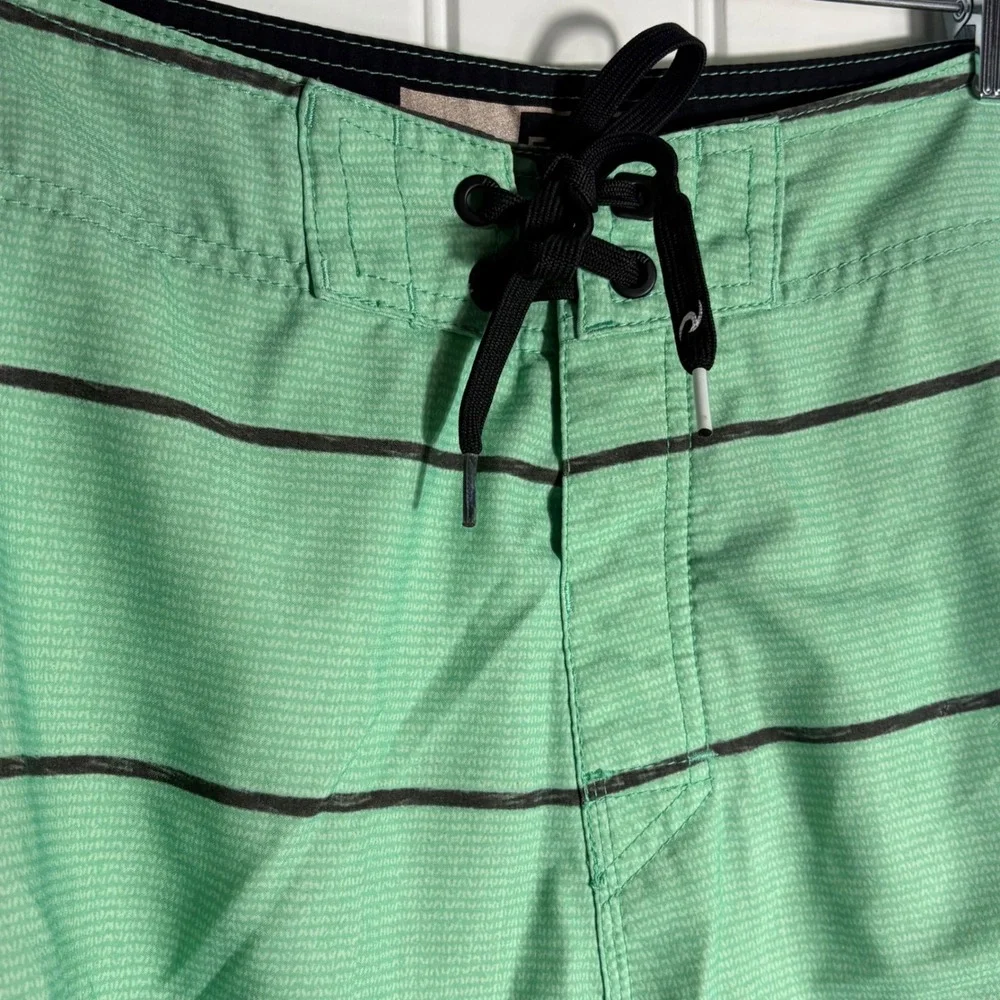 Rip Curl Men's Green Striped Boardshorts Swim Trunks Surf Shorts Size 34